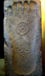 Huella de Buda, Siglo I, Gandhara. Templo ZenYouMitsu, Tokio.