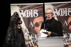 diane-pernet-and-jean-paul-gaultier-en-asvoff8