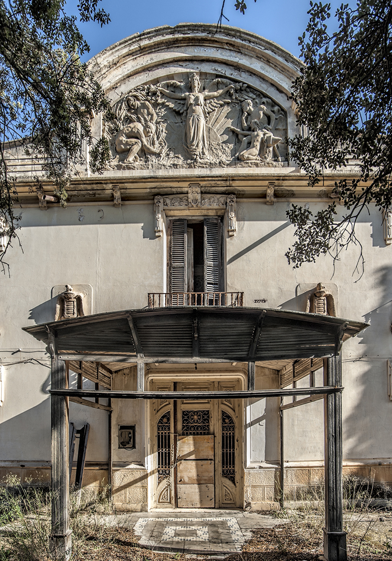 Teatro Cervantes. Colonia de Santa Eulalia.