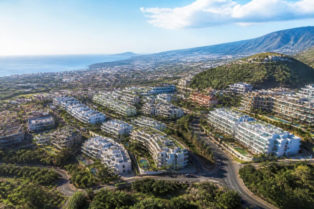descubre las mejores zonas y oportunidades inmobiliarias en tenerife para 2026 con inmobiliaria la laguna. encuentra tu hogar ideal o invierte con confianza.